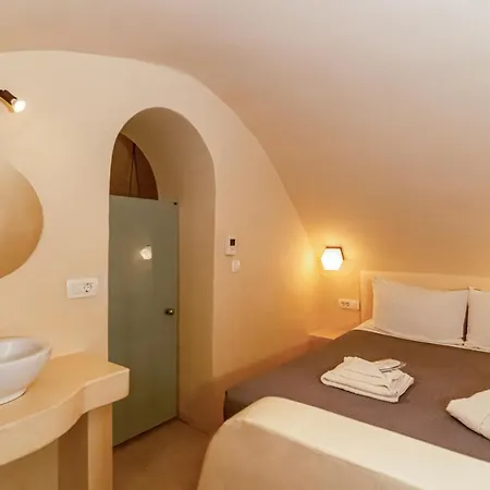 Alma Libre Apartment Fira (Santorini)